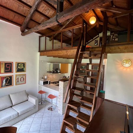 La Casa Gialla Cagliari Eksteriør bilde