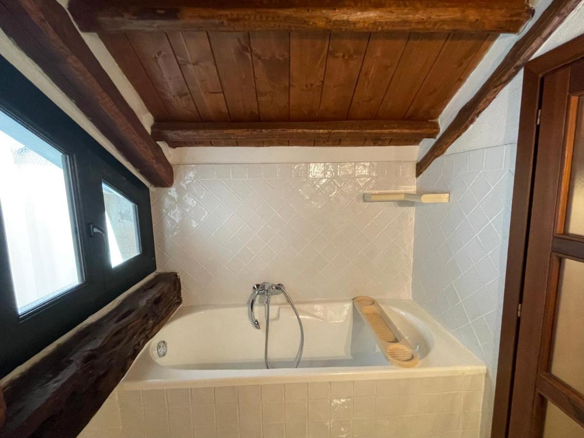 La Casa Gialla Cagliari Eksteriør bilde