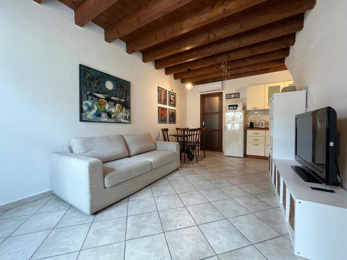 La Casa Gialla Cagliari Eksteriør bilde