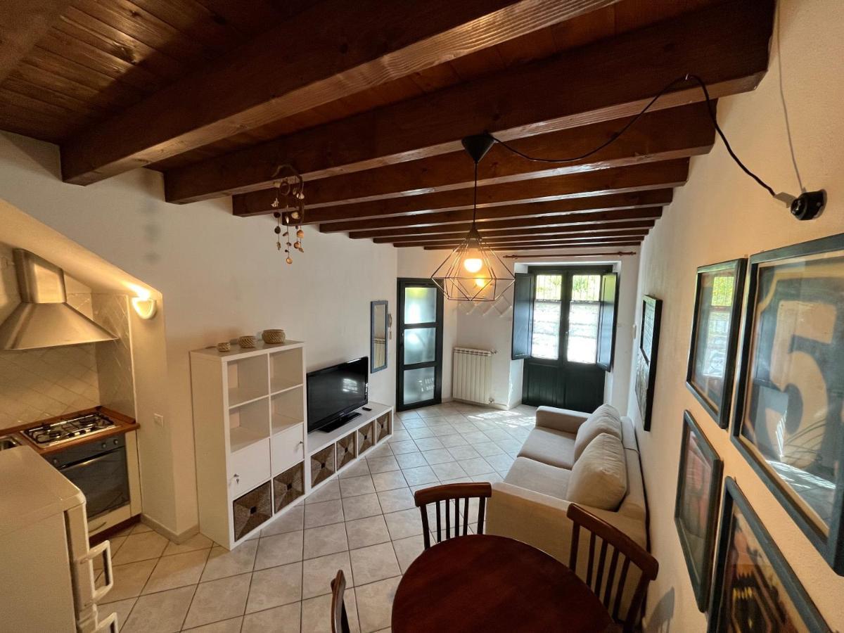 La Casa Gialla Cagliari Eksteriør bilde